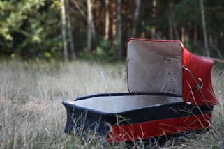 Potraty za socialismu: ženy byly poslány k potupnému výslechu před komisi - Médium.cz